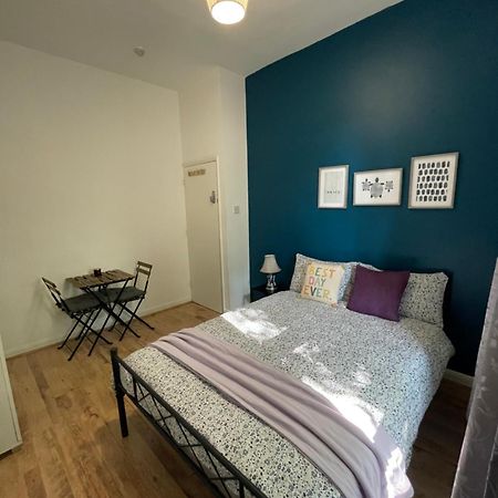 Contemporary Private Rooms Near Central London Kültér fotó