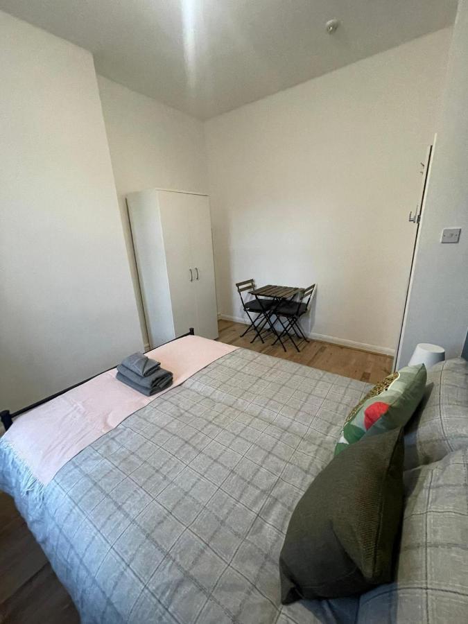 Contemporary Private Rooms Near Central London Kültér fotó