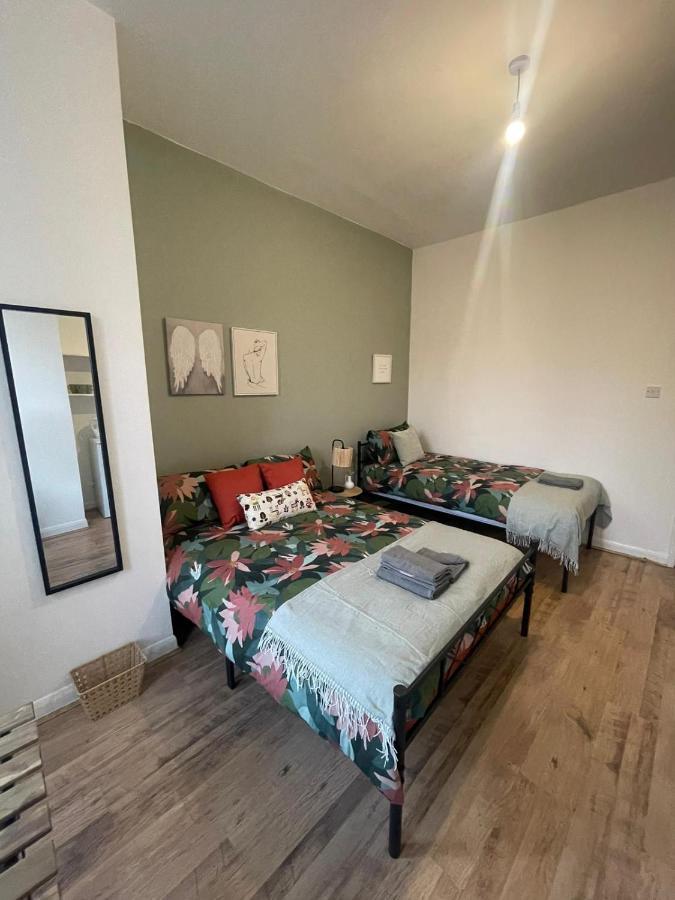 Contemporary Private Rooms Near Central London Kültér fotó