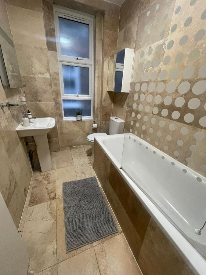 Contemporary Private Rooms Near Central London Kültér fotó