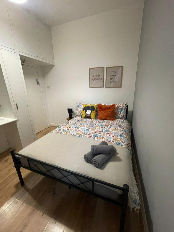 Contemporary Private Rooms Near Central London Kültér fotó