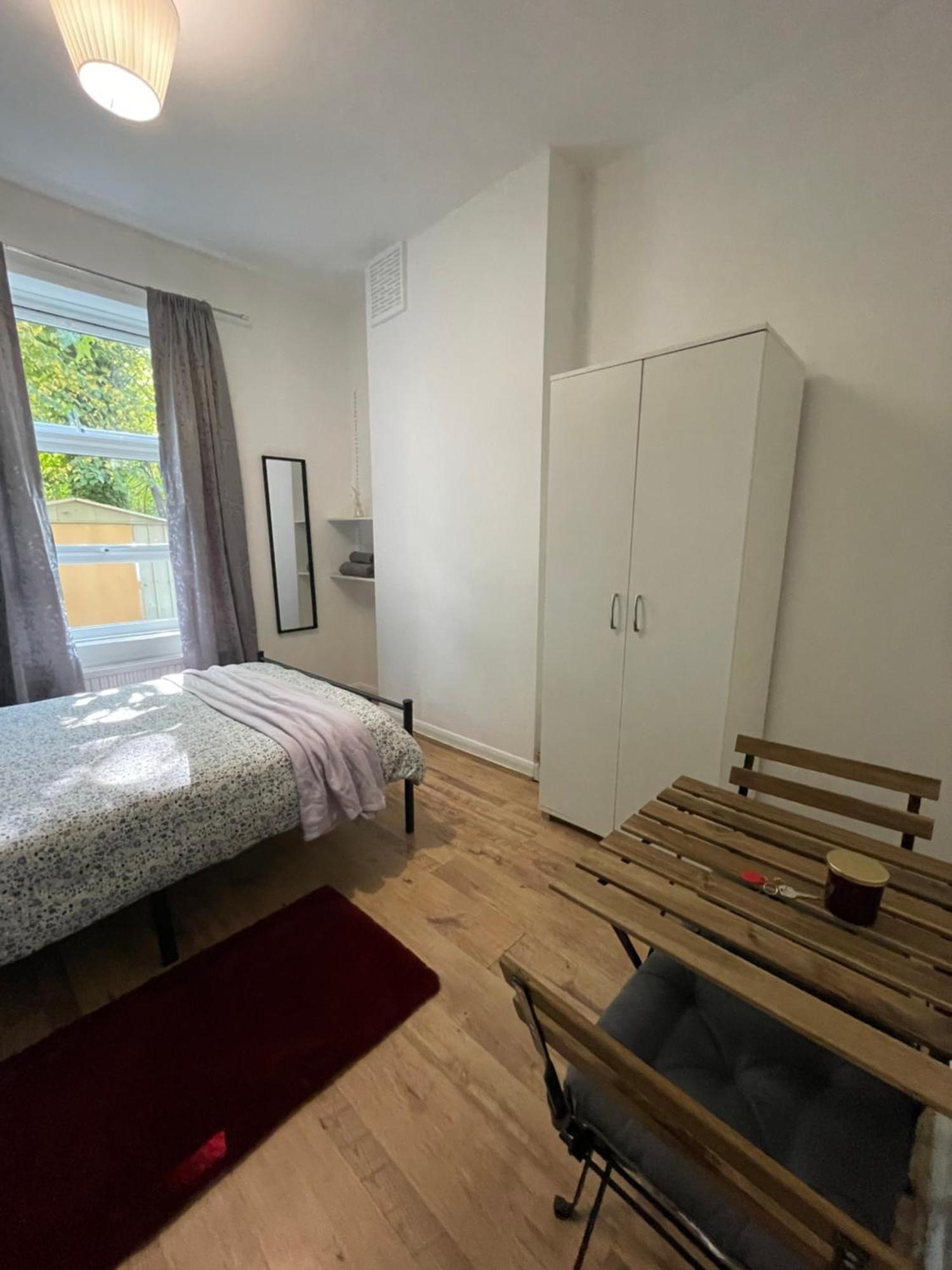 Contemporary Private Rooms Near Central London Kültér fotó