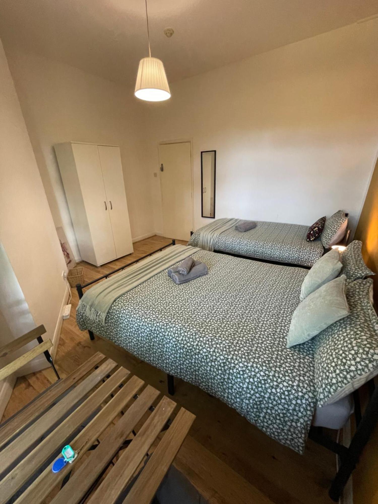 Contemporary Private Rooms Near Central London Kültér fotó