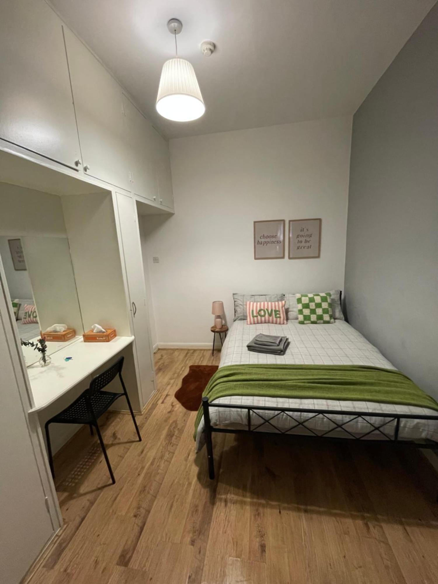Contemporary Private Rooms Near Central London Kültér fotó