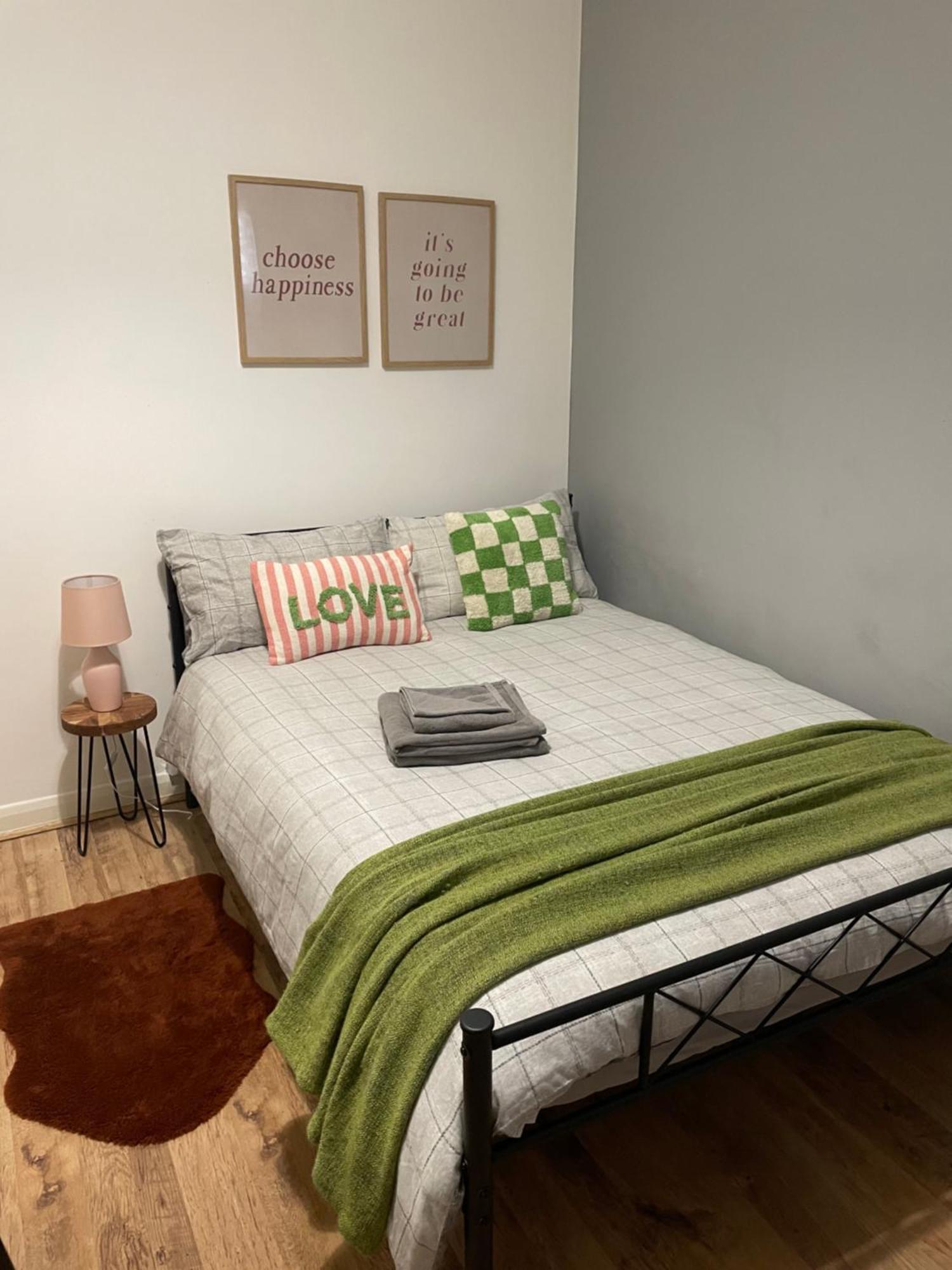 Contemporary Private Rooms Near Central London Kültér fotó
